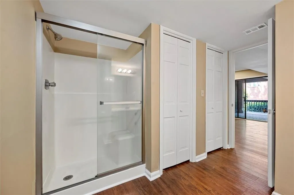 49 Willow Glen Ne, Atlanta, Georgia 30342, 4 Bedrooms Bedrooms, ,4 BathroomsBathrooms,Residential,Sold,49 Willow Glen Ne,7219076