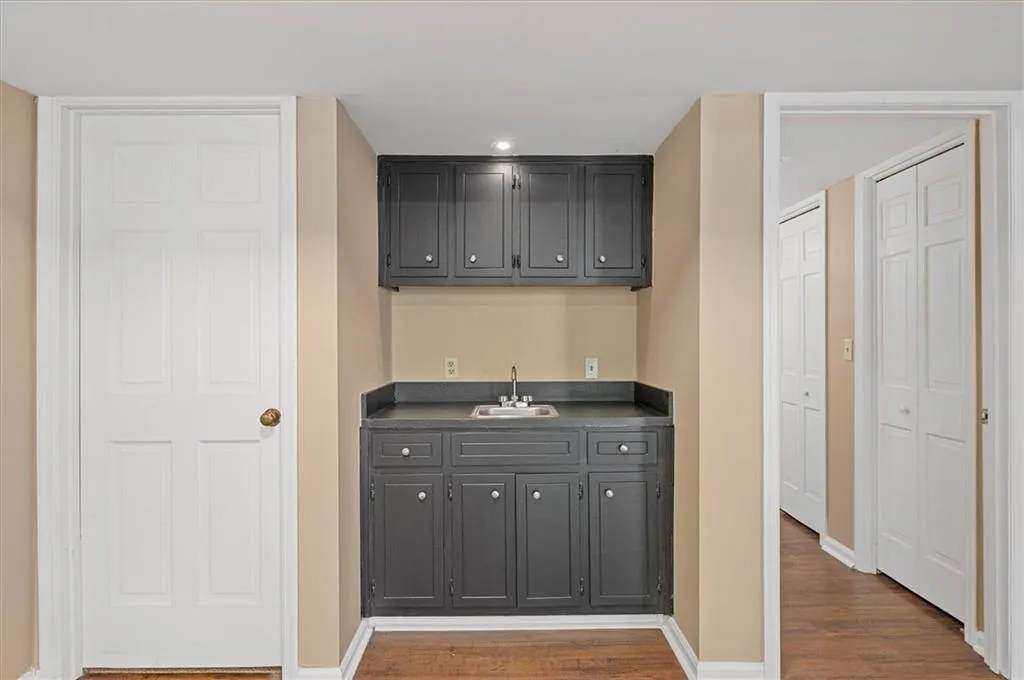 49 Willow Glen Ne, Atlanta, Georgia 30342, 4 Bedrooms Bedrooms, ,4 BathroomsBathrooms,Residential,Sold,49 Willow Glen Ne,7219076