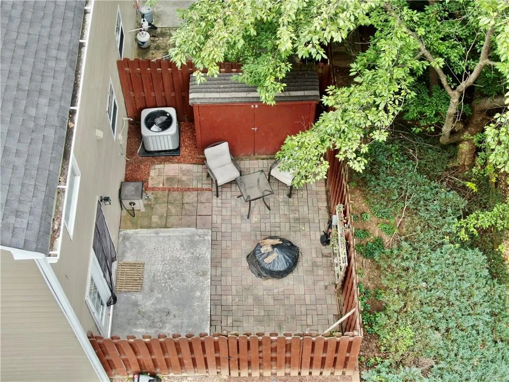 906 Brighton Point, Atlanta, Georgia 30328, 2 Bedrooms Bedrooms, ,2 BathroomsBathrooms,Residential,Sold,906 Brighton Point,7097638