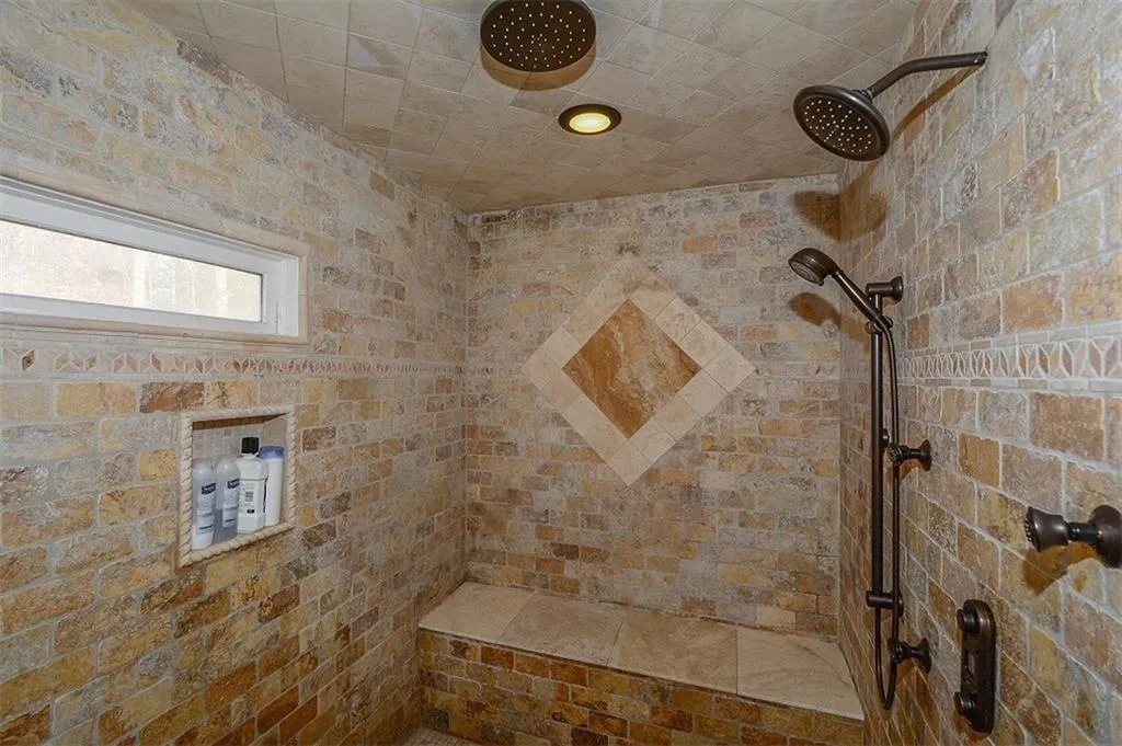 Georgia 30350, ,4 BathroomsBathrooms,Residential,For Sale,7735678