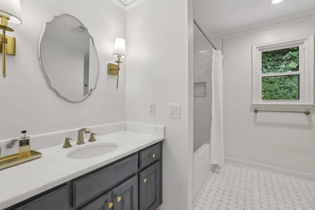 405 Ferry Landing Nw, Sandy Springs, Georgia 30328, 4 Bedrooms Bedrooms, ,3 BathroomsBathrooms,Residential,For Sale,405 Ferry Landing Nw,7621249