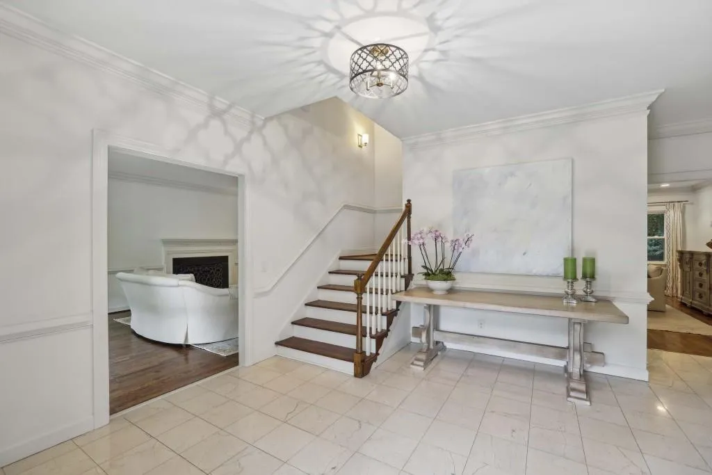 405 Ferry Landing Nw, Sandy Springs, Georgia 30328, 4 Bedrooms Bedrooms, ,3 BathroomsBathrooms,Residential,For Sale,405 Ferry Landing Nw,7621249