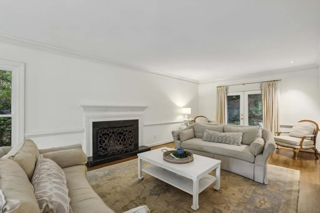 405 Ferry Landing Nw, Sandy Springs, Georgia 30328, 4 Bedrooms Bedrooms, ,3 BathroomsBathrooms,Residential,For Sale,405 Ferry Landing Nw,7621249
