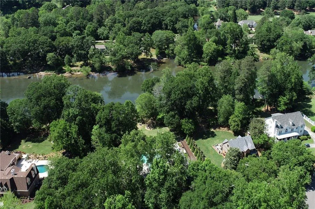 405 Ferry Landing Nw, Sandy Springs, Georgia 30328, 4 Bedrooms Bedrooms, ,3 BathroomsBathrooms,Residential,For Sale,405 Ferry Landing Nw,7621249