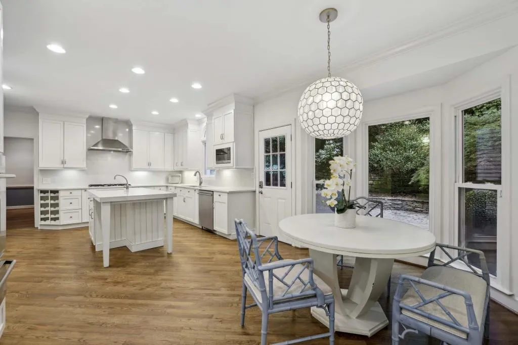 405 Ferry Landing Nw, Sandy Springs, Georgia 30328, 4 Bedrooms Bedrooms, ,3 BathroomsBathrooms,Residential,For Sale,405 Ferry Landing Nw,7621249
