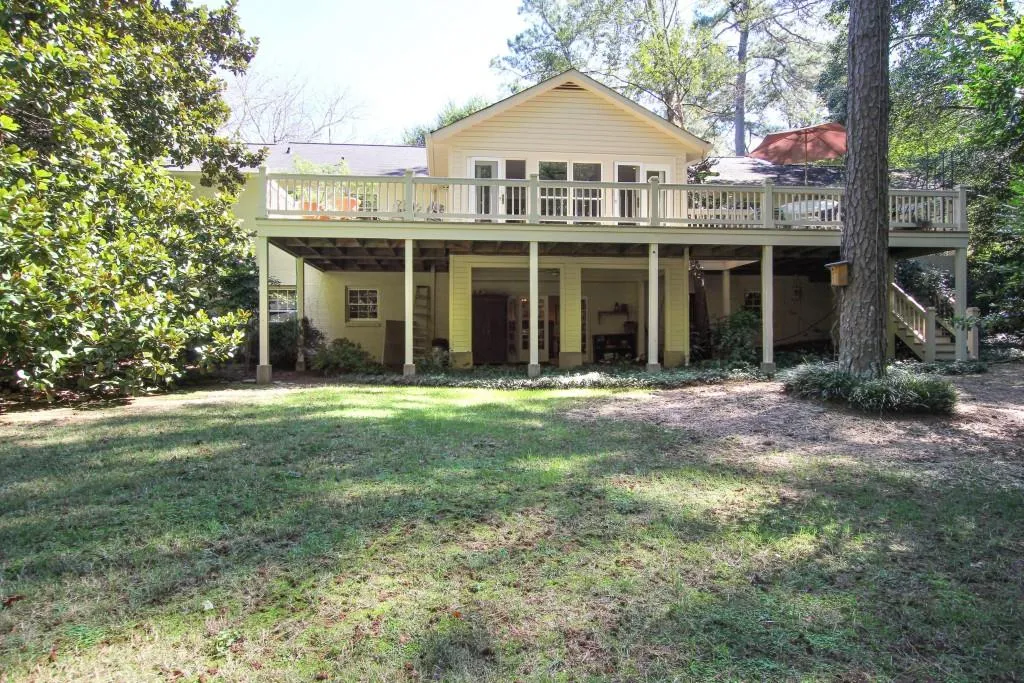 135 Pine Lake Drive, Sandy Springs, Georgia 30327, 4 Bedrooms Bedrooms, ,3 BathroomsBathrooms,Residential,Sold,135 Pine Lake Drive,5604860