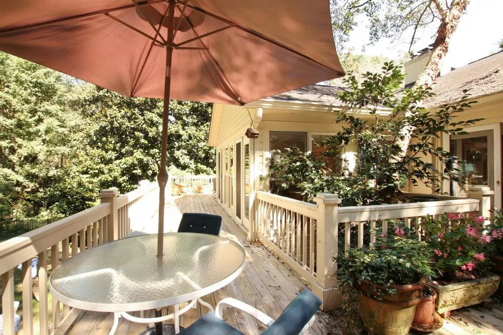 135 Pine Lake Drive, Sandy Springs, Georgia 30327, 4 Bedrooms Bedrooms, ,3 BathroomsBathrooms,Residential,Sold,135 Pine Lake Drive,5604860