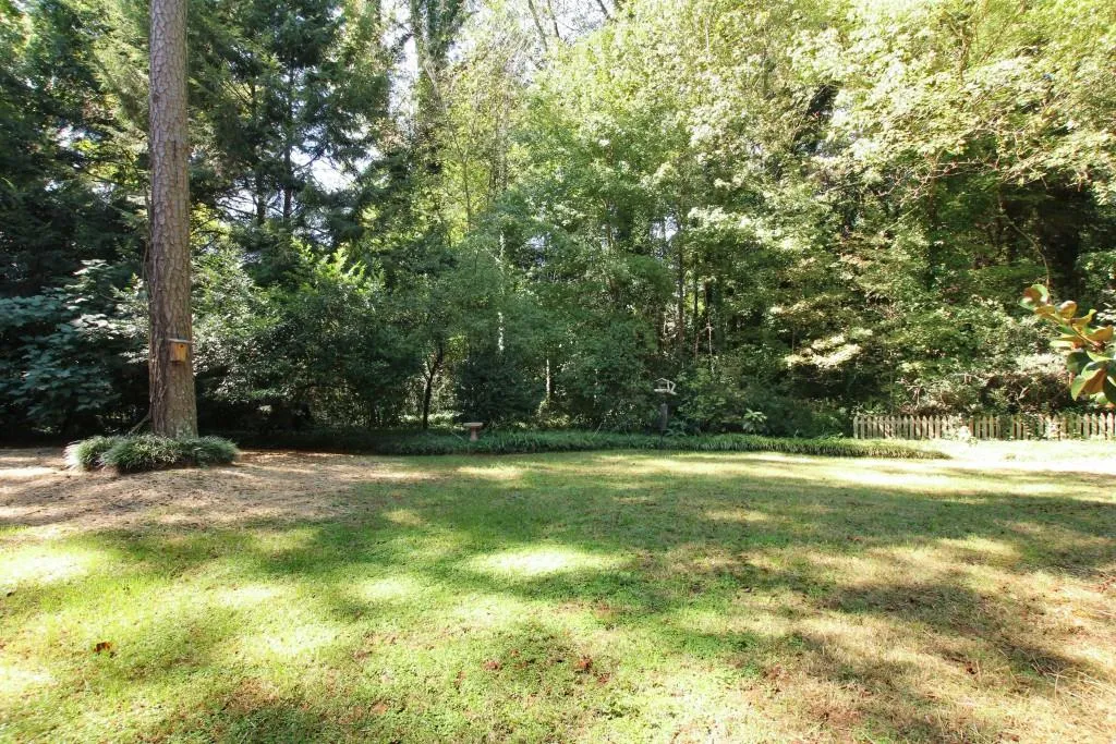 135 Pine Lake Drive, Sandy Springs, Georgia 30327, 4 Bedrooms Bedrooms, ,3 BathroomsBathrooms,Residential,Sold,135 Pine Lake Drive,5604860