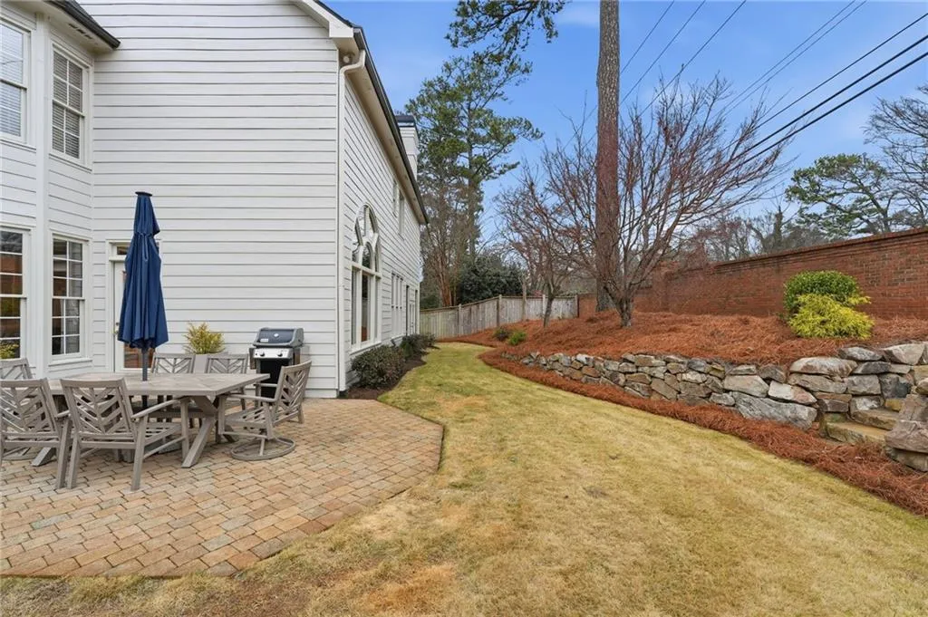 730 Hunting View Point., Atlanta, Georgia 30328, 4 Bedrooms Bedrooms, ,3 BathroomsBathrooms,Residential,Sold,730 Hunting View Point.,7703843