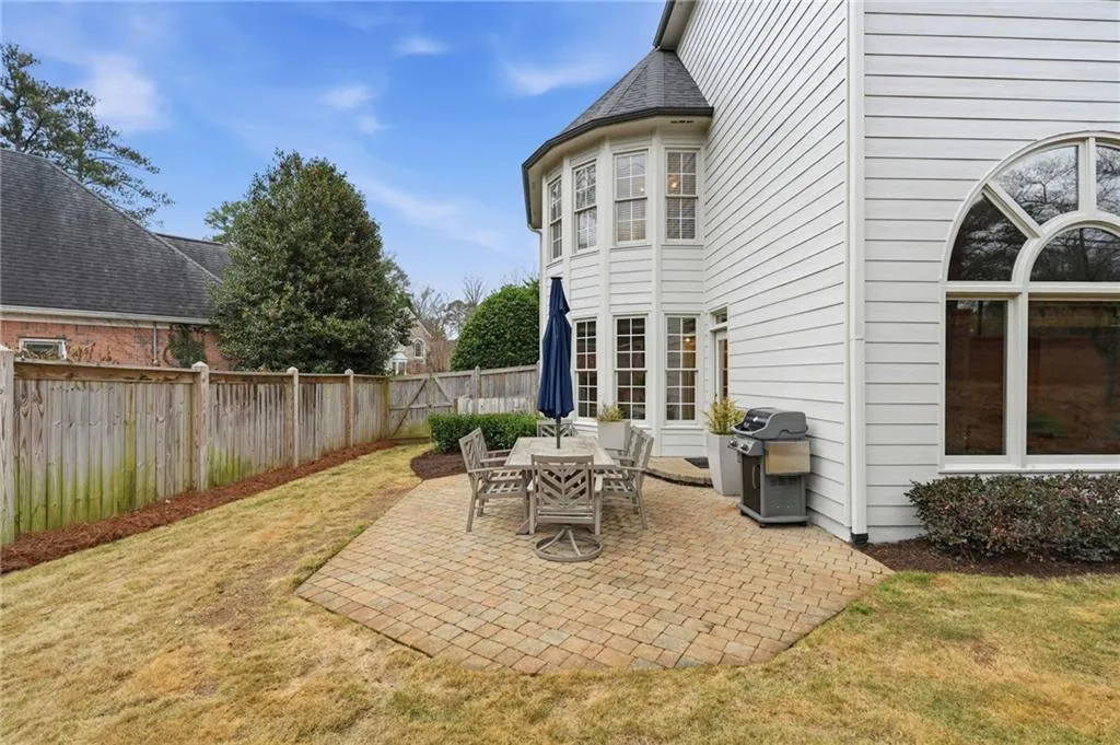 730 Hunting View Point., Atlanta, Georgia 30328, 4 Bedrooms Bedrooms, ,3 BathroomsBathrooms,Residential,Sold,730 Hunting View Point.,7703843
