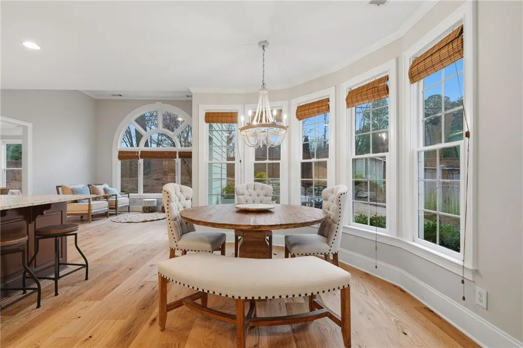 730 Hunting View Point., Atlanta, Georgia 30328, 4 Bedrooms Bedrooms, ,3 BathroomsBathrooms,Residential,Sold,730 Hunting View Point.,7703843