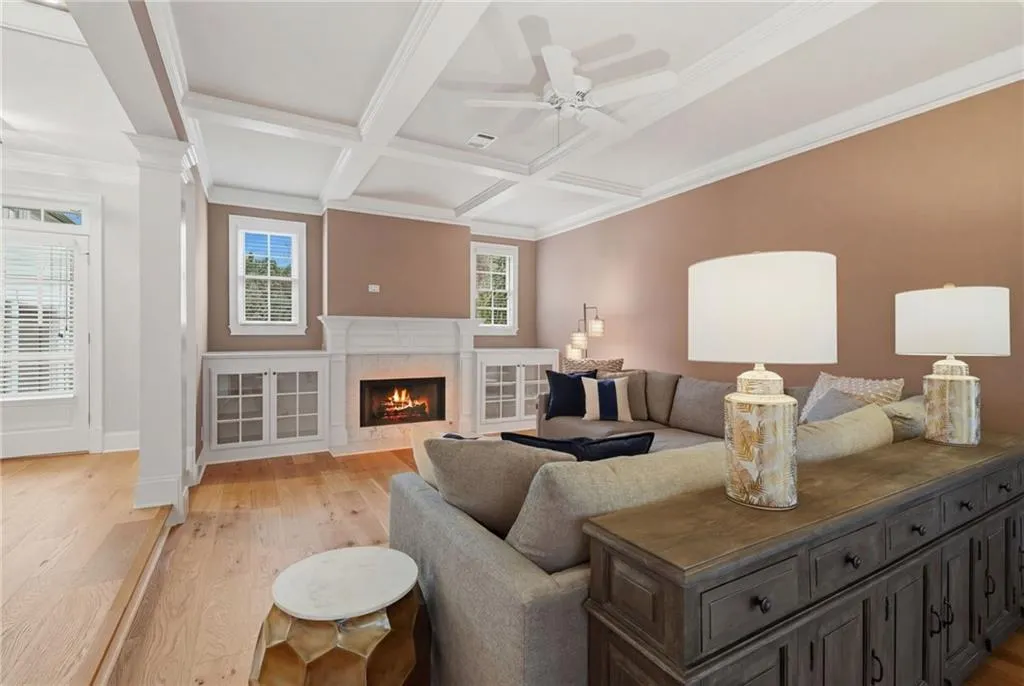 730 Hunting View Point., Atlanta, Georgia 30328, 4 Bedrooms Bedrooms, ,3 BathroomsBathrooms,Residential,Sold,730 Hunting View Point.,7703843