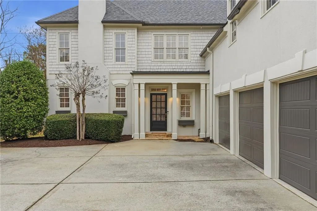 730 Hunting View Point., Atlanta, Georgia 30328, 4 Bedrooms Bedrooms, ,3 BathroomsBathrooms,Residential,Sold,730 Hunting View Point.,7703843