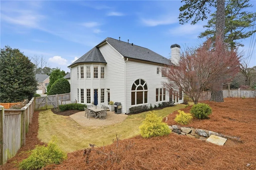 730 Hunting View Point., Atlanta, Georgia 30328, 4 Bedrooms Bedrooms, ,3 BathroomsBathrooms,Residential,Sold,730 Hunting View Point.,7703843