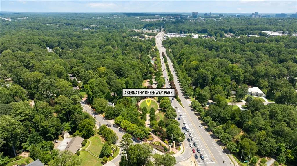 730 Hunting View Point., Atlanta, Georgia 30328, 4 Bedrooms Bedrooms, ,3 BathroomsBathrooms,Residential,Sold,730 Hunting View Point.,7703843