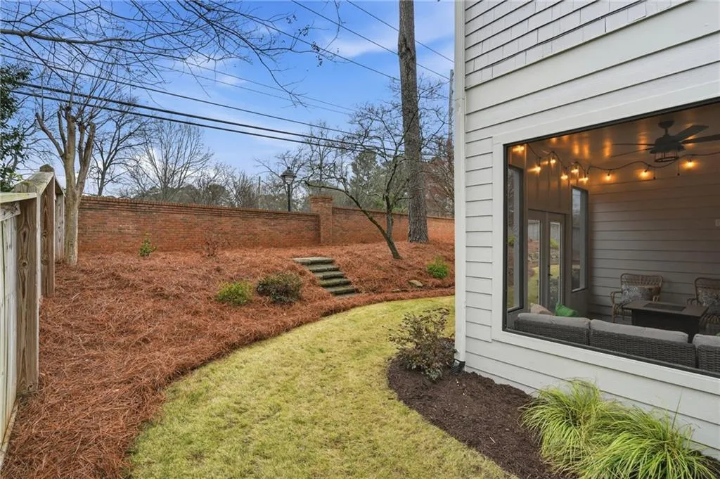 730 Hunting View Point., Atlanta, Georgia 30328, 4 Bedrooms Bedrooms, ,3 BathroomsBathrooms,Residential,Sold,730 Hunting View Point.,7703843