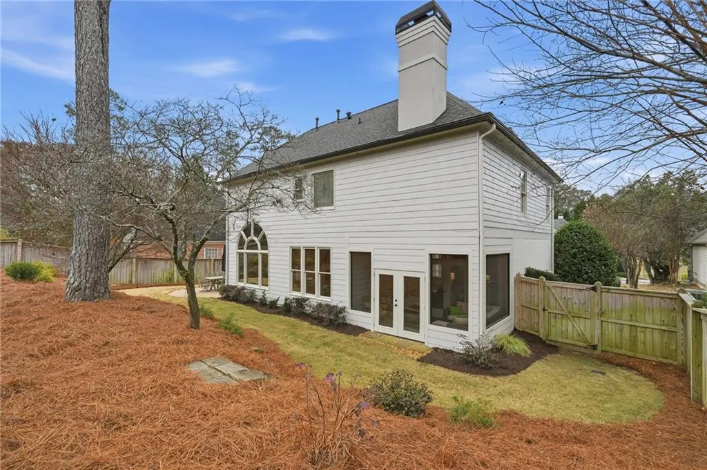 730 Hunting View Point., Atlanta, Georgia 30328, 4 Bedrooms Bedrooms, ,3 BathroomsBathrooms,Residential,Sold,730 Hunting View Point.,7703843