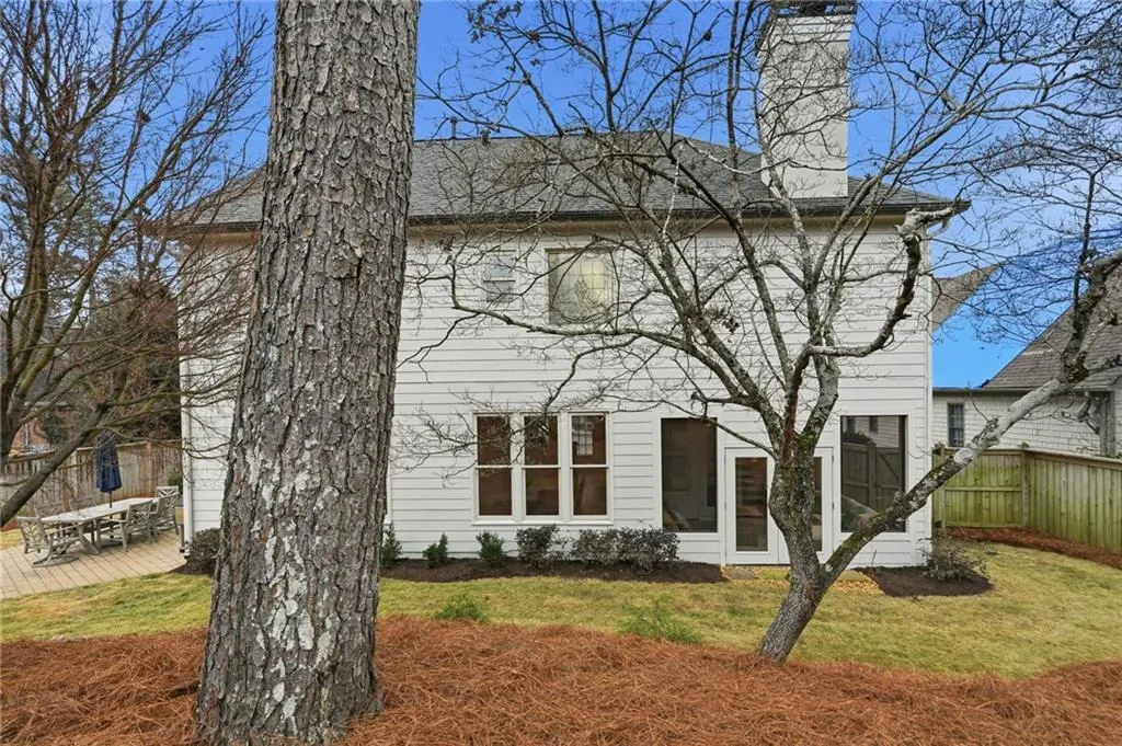 730 Hunting View Point., Atlanta, Georgia 30328, 4 Bedrooms Bedrooms, ,3 BathroomsBathrooms,Residential,Sold,730 Hunting View Point.,7703843