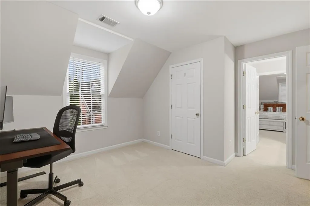 730 Hunting View Point., Atlanta, Georgia 30328, 4 Bedrooms Bedrooms, ,3 BathroomsBathrooms,Residential,Sold,730 Hunting View Point.,7703843