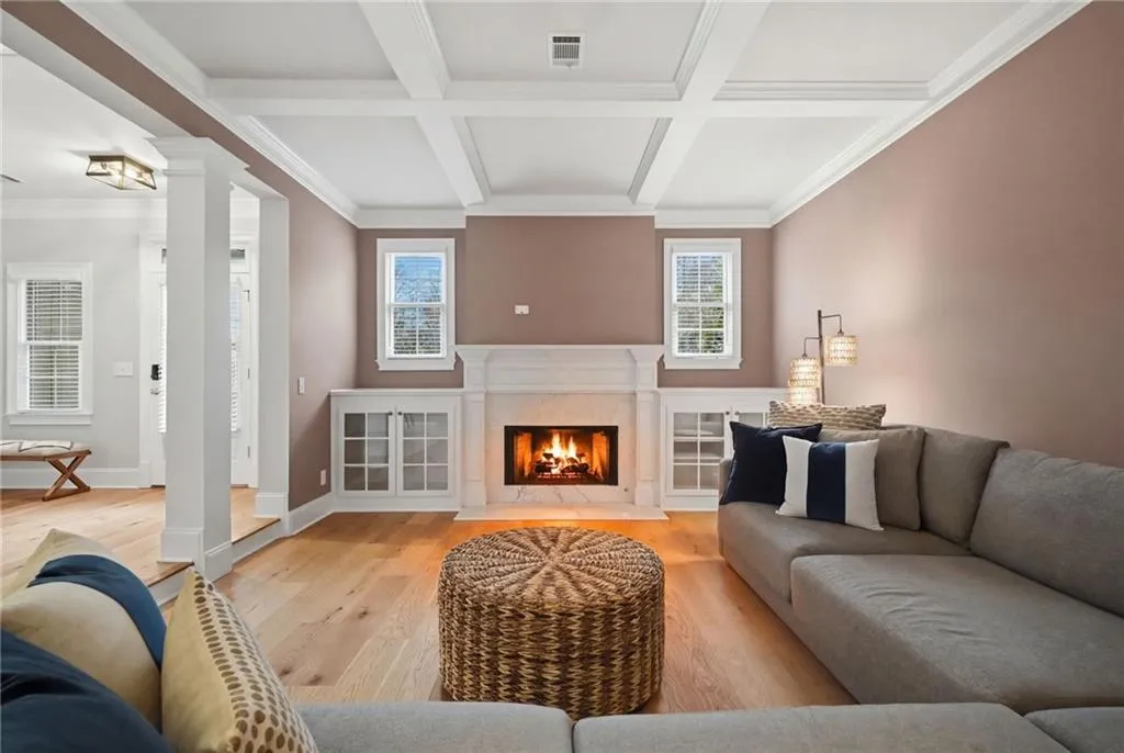 730 Hunting View Point., Atlanta, Georgia 30328, 4 Bedrooms Bedrooms, ,3 BathroomsBathrooms,Residential,Sold,730 Hunting View Point.,7703843