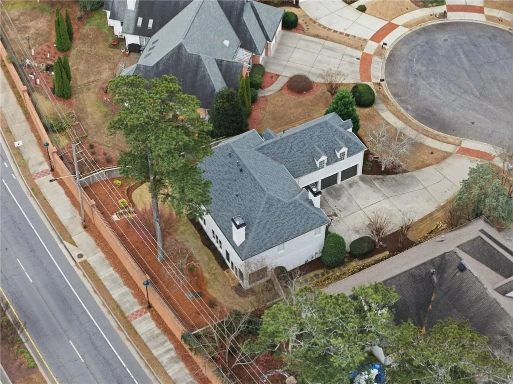 730 Hunting View Point., Atlanta, Georgia 30328, 4 Bedrooms Bedrooms, ,3 BathroomsBathrooms,Residential,Sold,730 Hunting View Point.,7703843