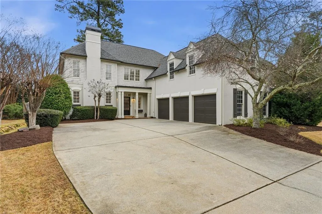 730 Hunting View Point., Atlanta, Georgia 30328, 4 Bedrooms Bedrooms, ,3 BathroomsBathrooms,Residential,Sold,730 Hunting View Point.,7703843