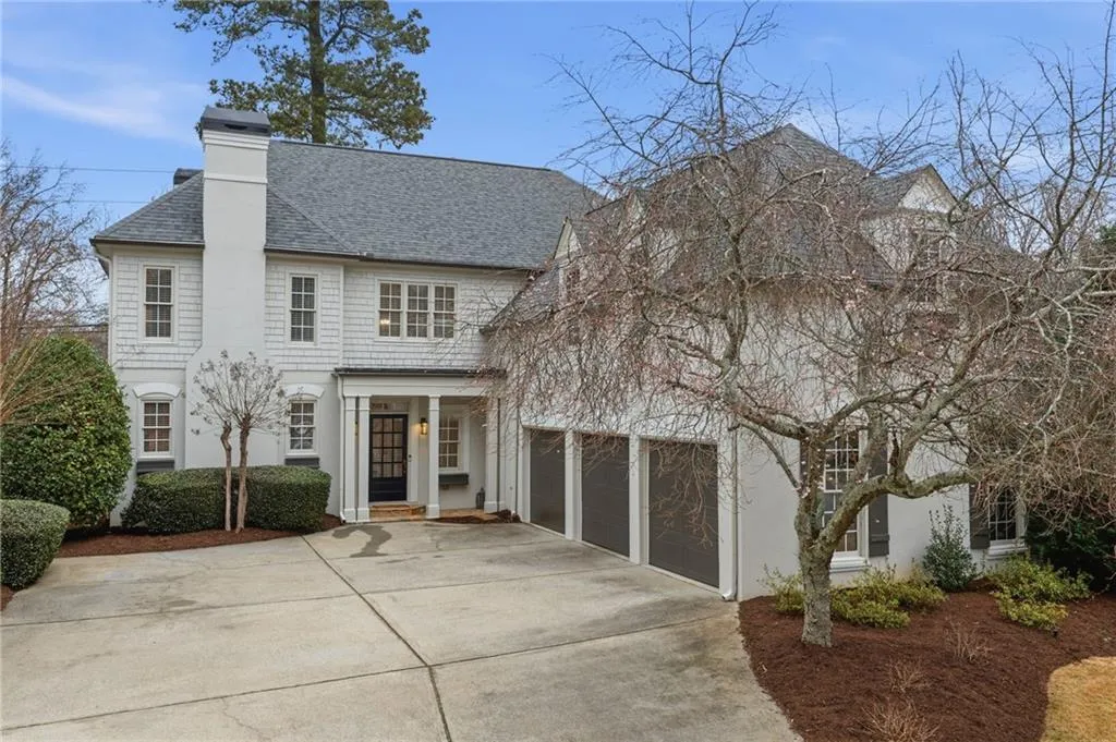 730 Hunting View Point., Atlanta, Georgia 30328, 4 Bedrooms Bedrooms, ,3 BathroomsBathrooms,Residential,Sold,730 Hunting View Point.,7703843
