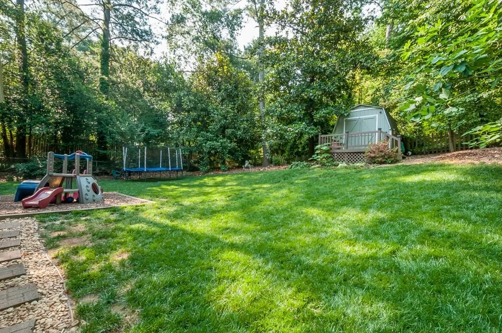 175 Chaseland Road, Atlanta, Georgia 30328, 3 Bedrooms Bedrooms, ,2 BathroomsBathrooms,Residential,Sold,175 Chaseland Road,5706818