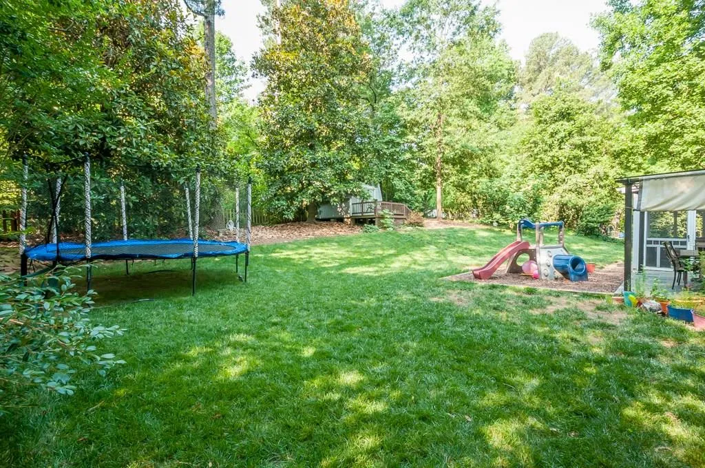 175 Chaseland Road, Atlanta, Georgia 30328, 3 Bedrooms Bedrooms, ,2 BathroomsBathrooms,Residential,Sold,175 Chaseland Road,5706818
