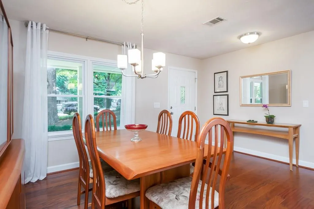 175 Chaseland Road, Atlanta, Georgia 30328, 3 Bedrooms Bedrooms, ,2 BathroomsBathrooms,Residential,Sold,175 Chaseland Road,5706818