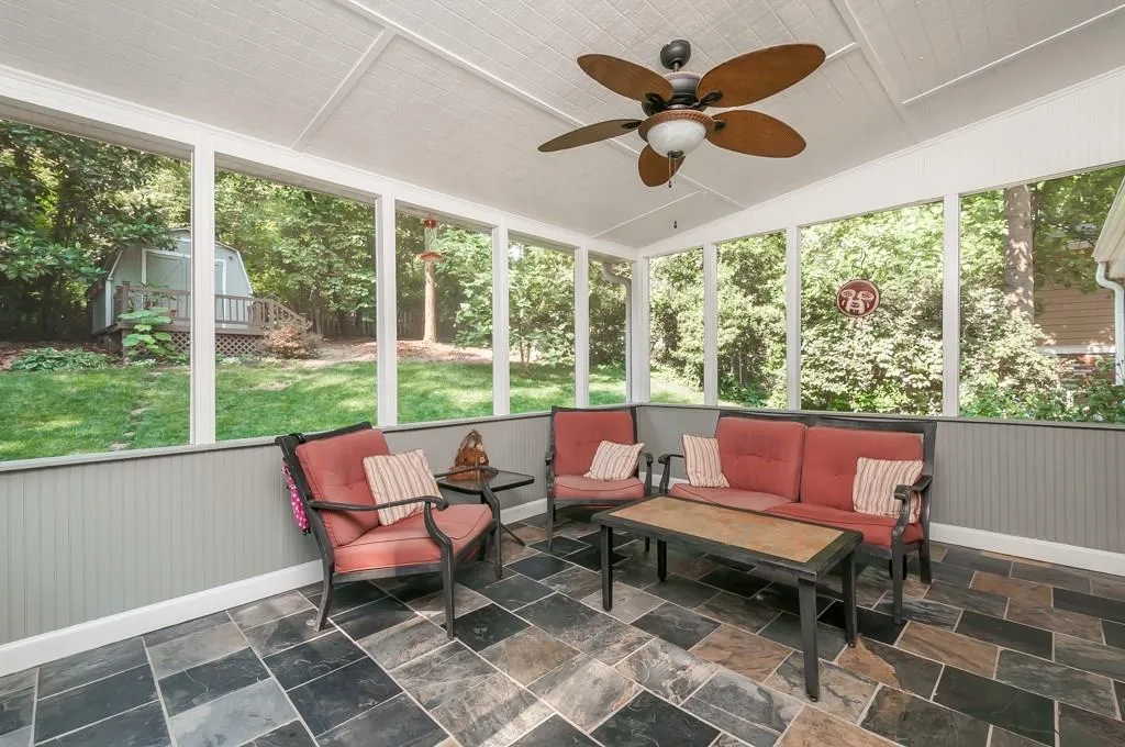 175 Chaseland Road, Atlanta, Georgia 30328, 3 Bedrooms Bedrooms, ,2 BathroomsBathrooms,Residential,Sold,175 Chaseland Road,5706818