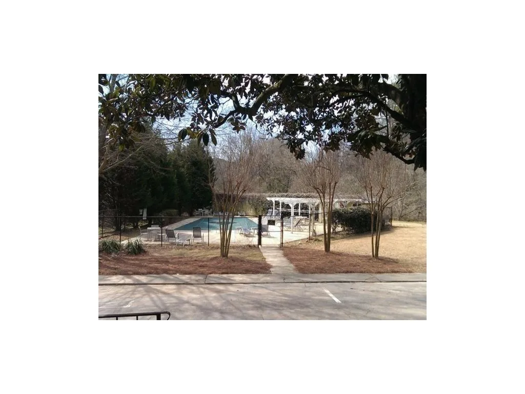 311 Peachtree Hills Avenue Ne Unit 7a, Atlanta, Georgia 30305, 2 Bedrooms Bedrooms, ,1 BathroomBathrooms,Residential,Sold,311 Peachtree Hills Avenue Ne Unit 7a,5765316
