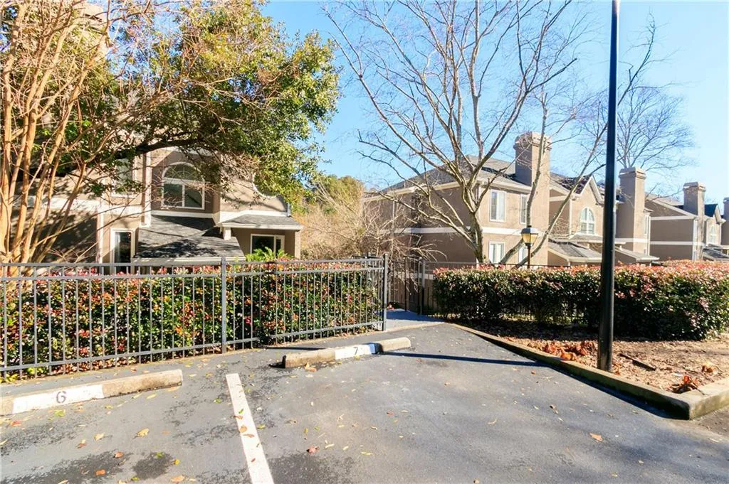 7 Saint Claire, Atlanta, Georgia 30324, 2 Bedrooms Bedrooms, ,2 BathroomsBathrooms,Residential,Sold,7 Saint Claire,6103622