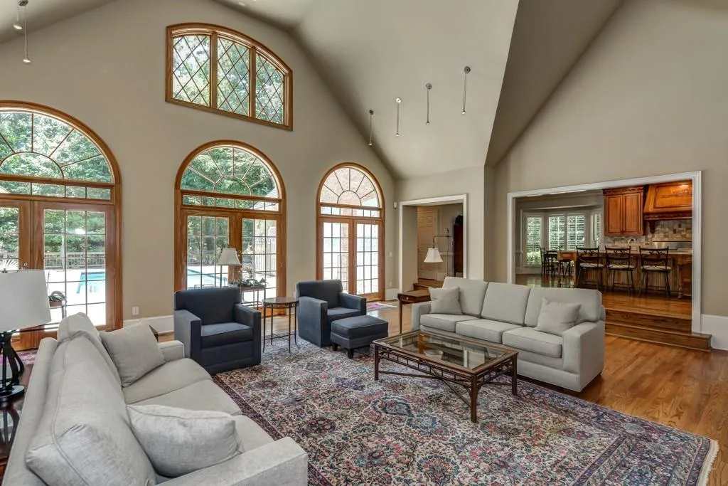 915 Curlew Court, Sandy Springs, Georgia 30327, 4 Bedrooms Bedrooms, ,4 BathroomsBathrooms,Residential,Sold,915 Curlew Court,5557551
