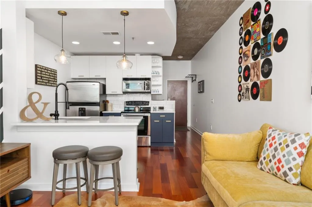 3324 Peachtree Unit 1813, Atlanta, Georgia 30326, 1 Bedroom Bedrooms, ,1 BathroomBathrooms,Residential,For Sale,3324 Peachtree Unit 1813,7588792