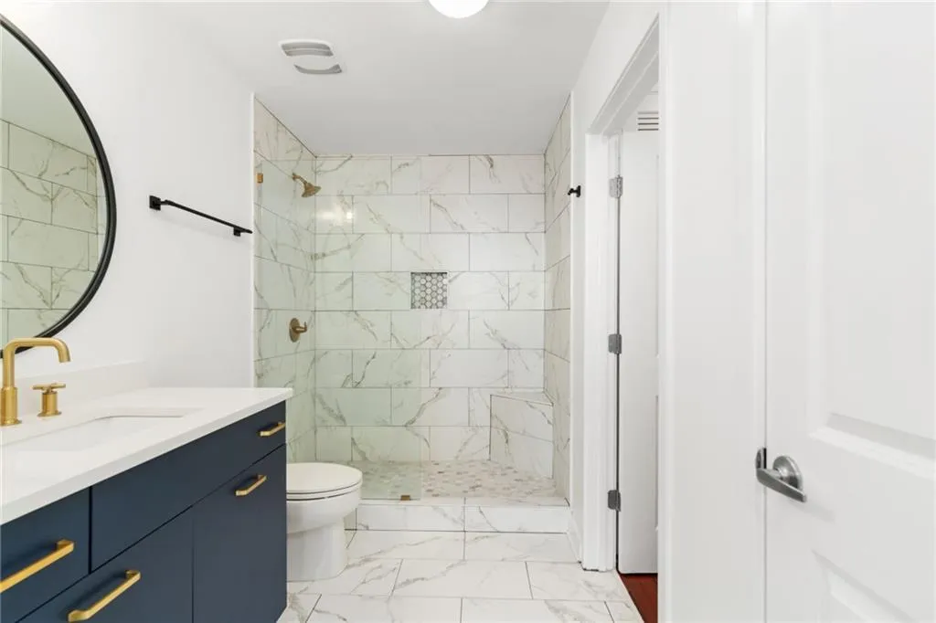 3324 Peachtree Unit 1813, Atlanta, Georgia 30326, 1 Bedroom Bedrooms, ,1 BathroomBathrooms,Residential,For Sale,3324 Peachtree Unit 1813,7588792