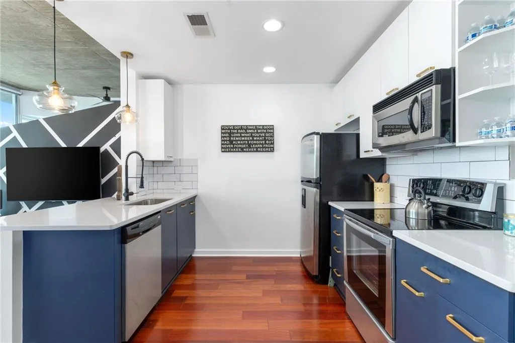 3324 Peachtree Unit 1813, Atlanta, Georgia 30326, 1 Bedroom Bedrooms, ,1 BathroomBathrooms,Residential,For Sale,3324 Peachtree Unit 1813,7588792