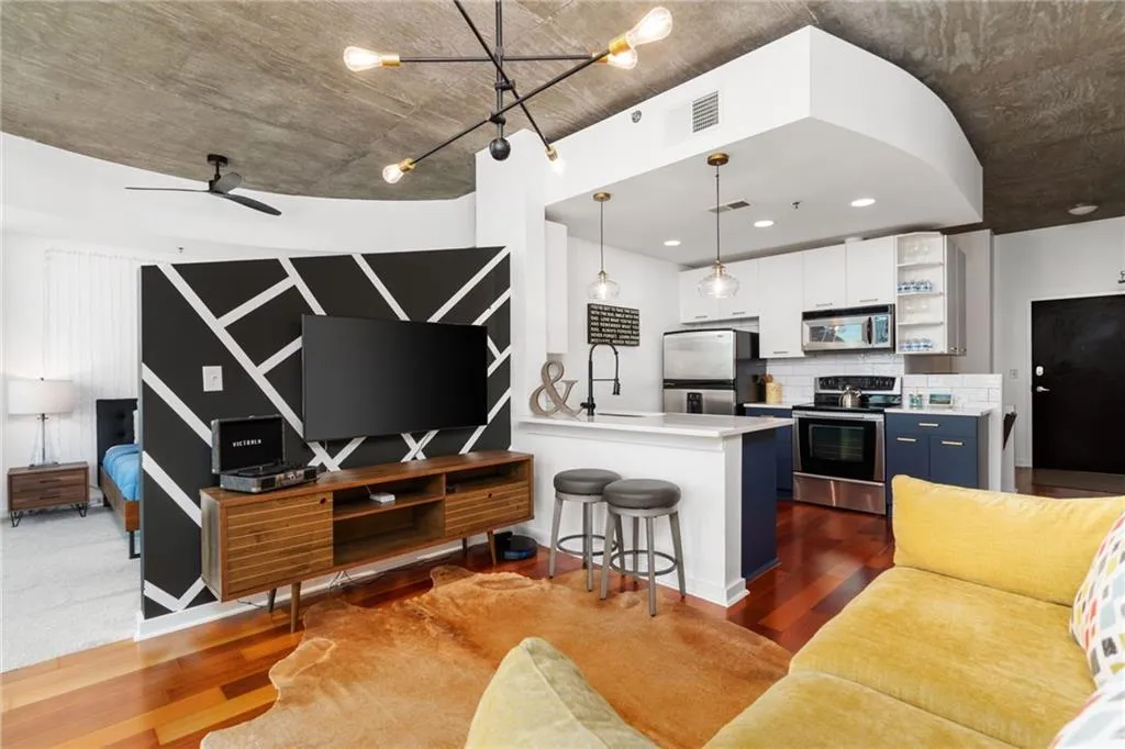 3324 Peachtree Unit 1813, Atlanta, Georgia 30326, 1 Bedroom Bedrooms, ,1 BathroomBathrooms,Residential,For Sale,3324 Peachtree Unit 1813,7588792