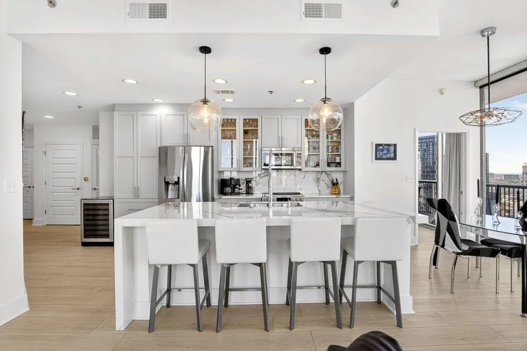 1080 Peachtree Street Ne Unit 2202, Atlanta, Georgia 30309, 2 Bedrooms Bedrooms, 0 ,2 BathroomsBathrooms,Residential,Sold,1080 Peachtree Street Ne Unit 2202,7720765