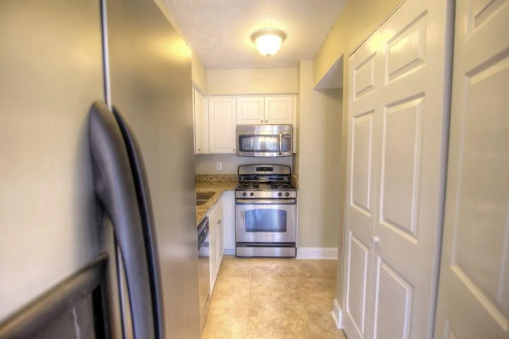 6980 Roswell Road Ne Unit B5, Sandy Springs, Georgia 30328, 2 Bedrooms Bedrooms, ,1 BathroomBathrooms,Residential,Sold,6980 Roswell Road Ne Unit B5,5728011