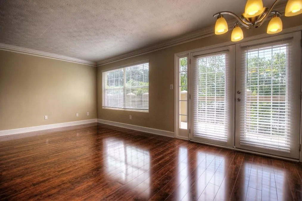 6980 Roswell Road Ne Unit B5, Sandy Springs, Georgia 30328, 2 Bedrooms Bedrooms, ,1 BathroomBathrooms,Residential,Sold,6980 Roswell Road Ne Unit B5,5728011