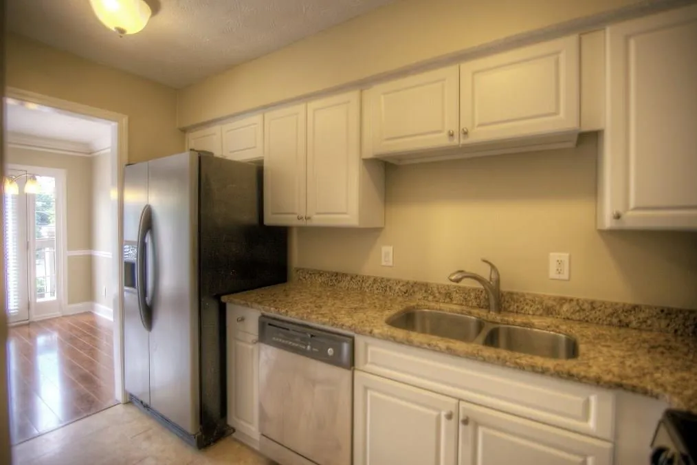 6980 Roswell Road Ne Unit B5, Sandy Springs, Georgia 30328, 2 Bedrooms Bedrooms, ,1 BathroomBathrooms,Residential,Sold,6980 Roswell Road Ne Unit B5,5728011