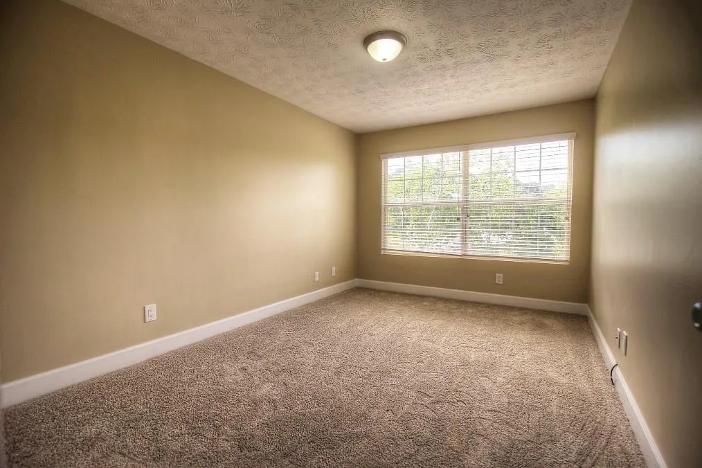 6980 Roswell Road Ne Unit B5, Sandy Springs, Georgia 30328, 2 Bedrooms Bedrooms, ,1 BathroomBathrooms,Residential,Sold,6980 Roswell Road Ne Unit B5,5728011