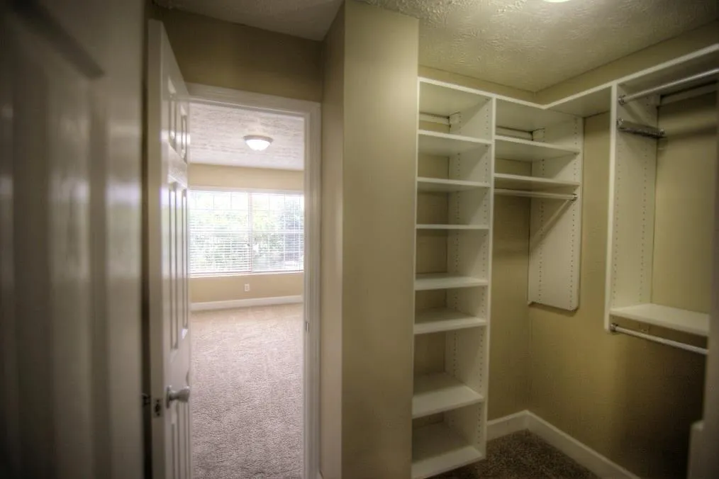 6980 Roswell Road Ne Unit B5, Sandy Springs, Georgia 30328, 2 Bedrooms Bedrooms, ,1 BathroomBathrooms,Residential,Sold,6980 Roswell Road Ne Unit B5,5728011