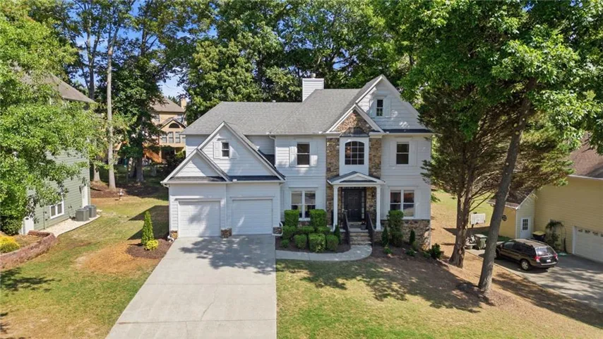 Fresh, manicured curb appeal