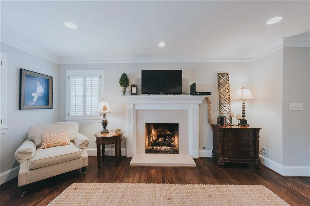 850 Old Creek Trail, Atlanta, Georgia 30328, 6 Bedrooms Bedrooms, ,5 BathroomsBathrooms,Residential,Sold,850 Old Creek Trail,6656373