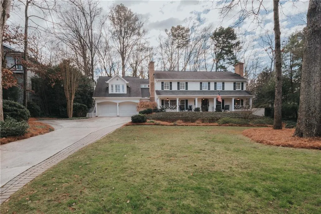 850 Old Creek Trail, Atlanta, Georgia 30328, 6 Bedrooms Bedrooms, ,5 BathroomsBathrooms,Residential,Sold,850 Old Creek Trail,6656373