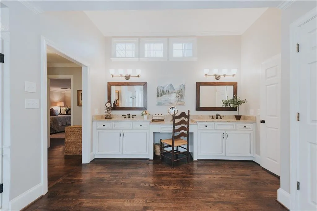 850 Old Creek Trail, Atlanta, Georgia 30328, 6 Bedrooms Bedrooms, ,5 BathroomsBathrooms,Residential,Sold,850 Old Creek Trail,6656373