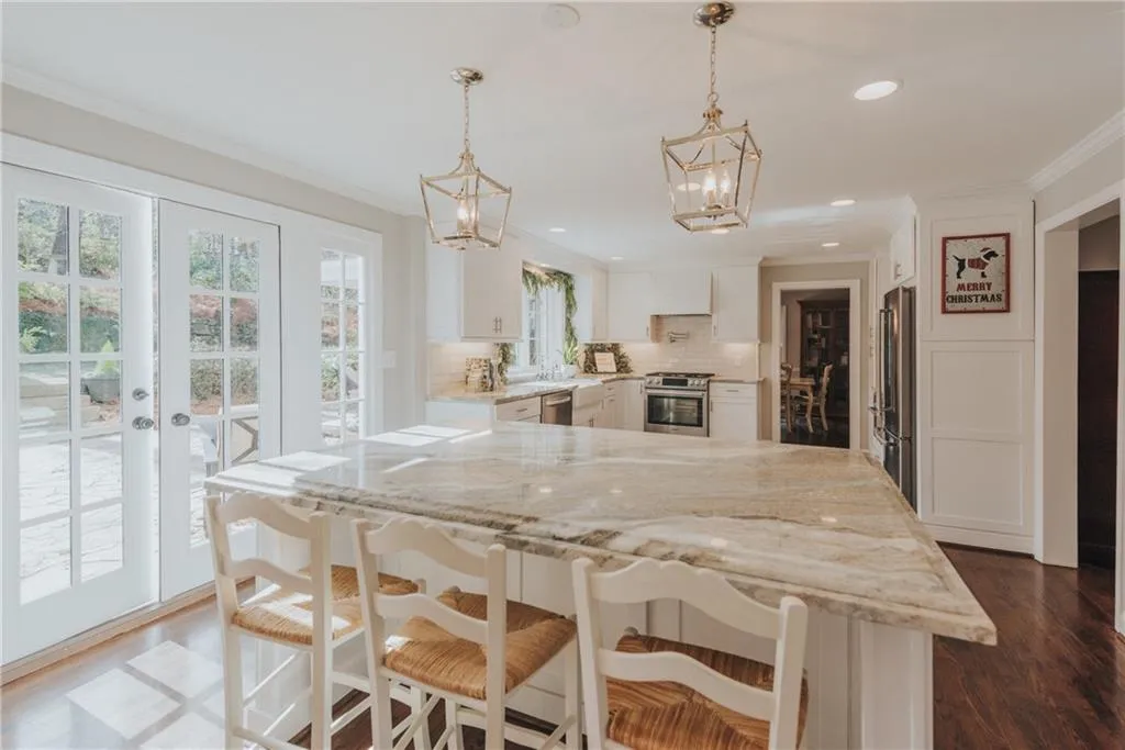 850 Old Creek Trail, Atlanta, Georgia 30328, 6 Bedrooms Bedrooms, ,5 BathroomsBathrooms,Residential,Sold,850 Old Creek Trail,6656373