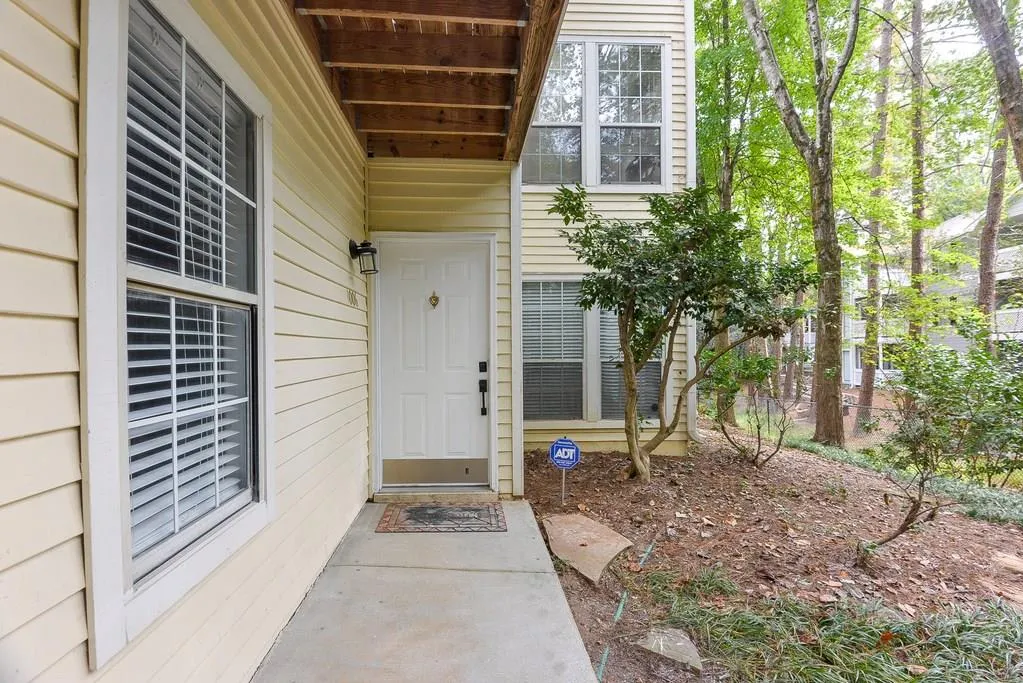 1006 Gettysburg Place Unit 1006, Atlanta, Georgia 30350, 2 Bedrooms Bedrooms, ,2 BathroomsBathrooms,Residential,Sold,1006 Gettysburg Place Unit 1006,6087851